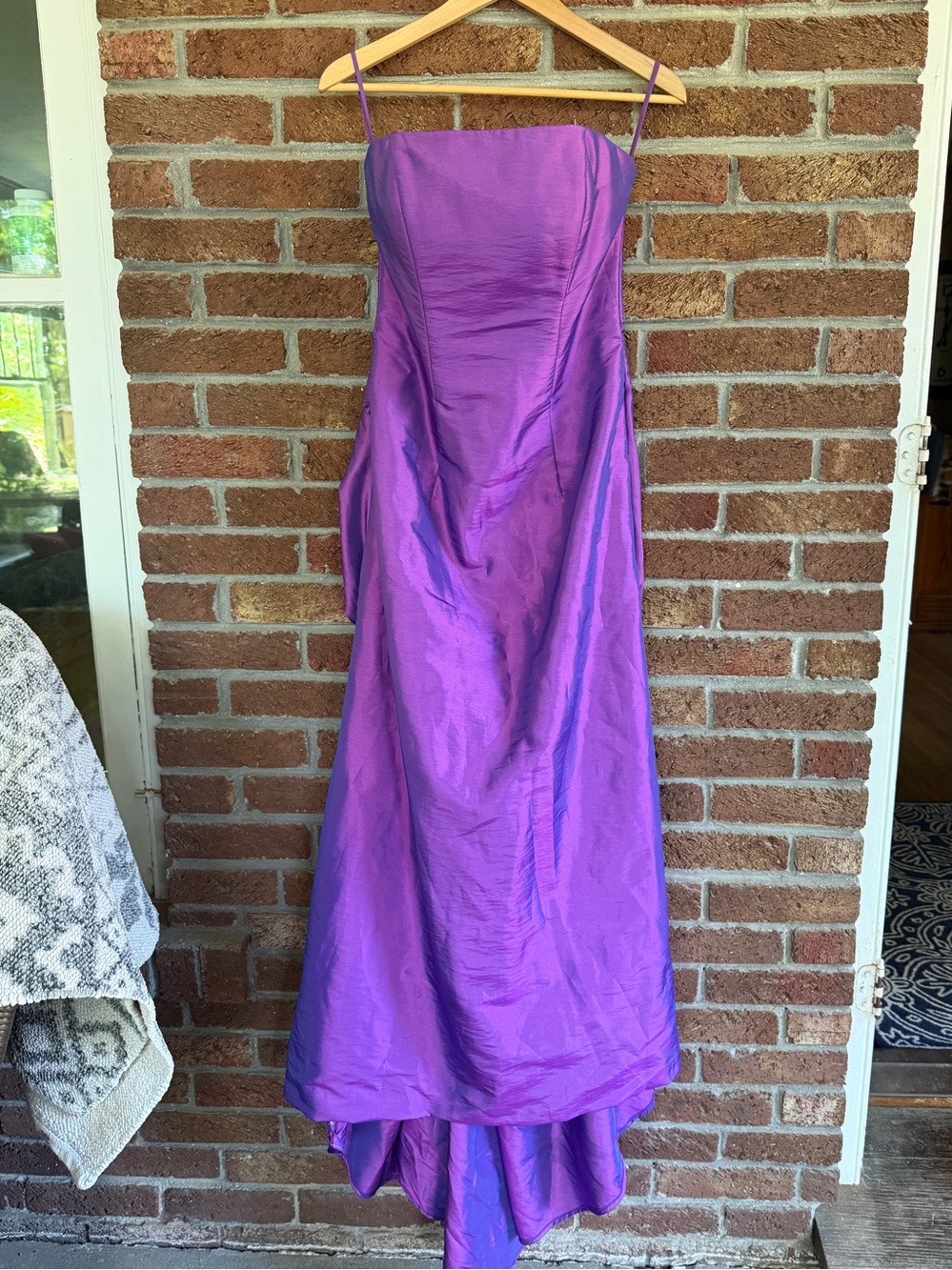the cool collection purple long dress.  formal.  prom.  changes color. size 12